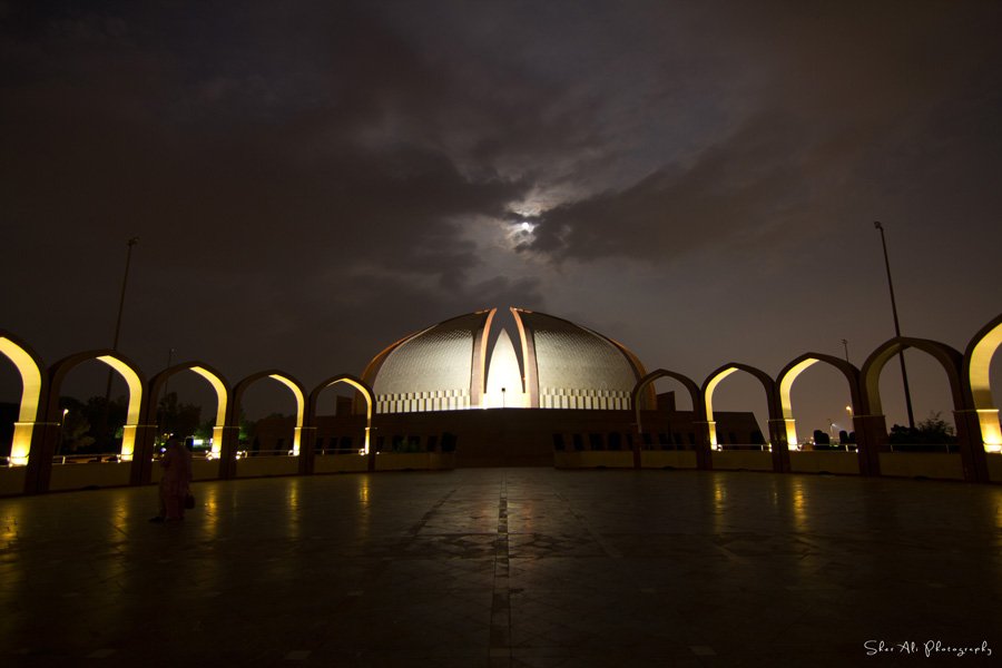 full moon over pakistan monument
