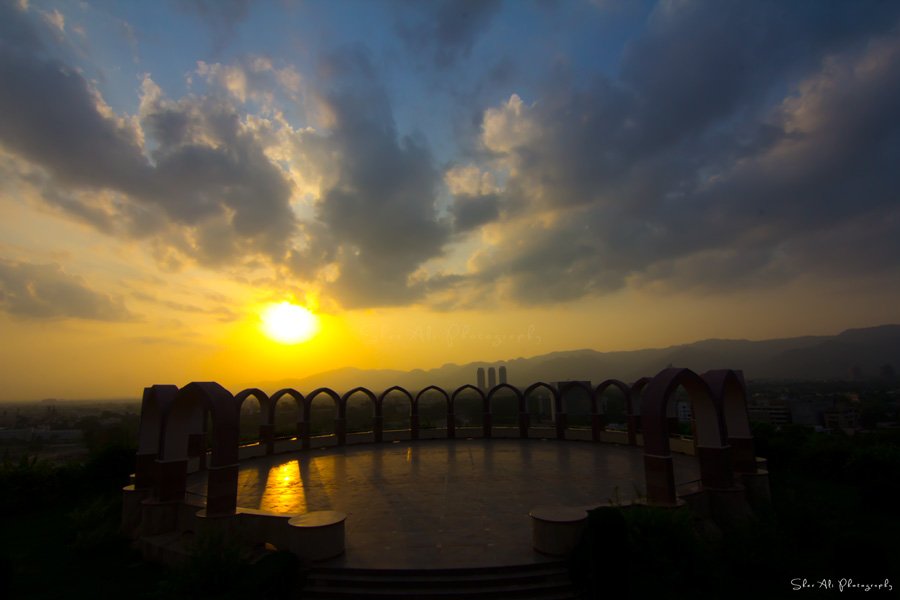stunning sunset view from pakistan monument